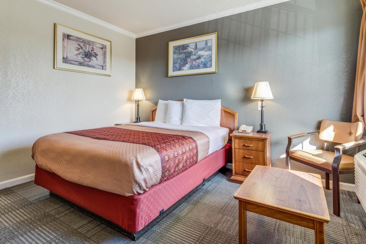 Americas Best Value Inn - Petaluma Exteriér fotografie